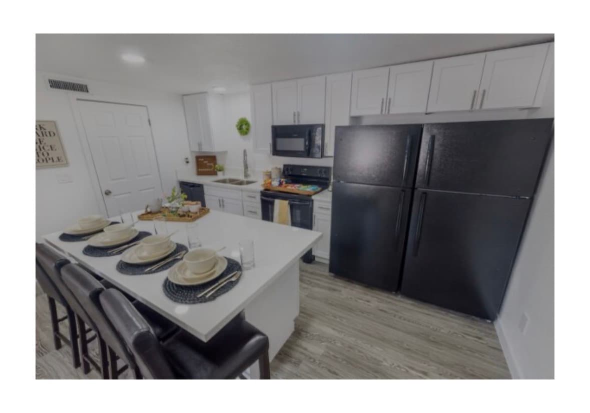 Women’s Shared Winter Glenwood lease + $200 bonus