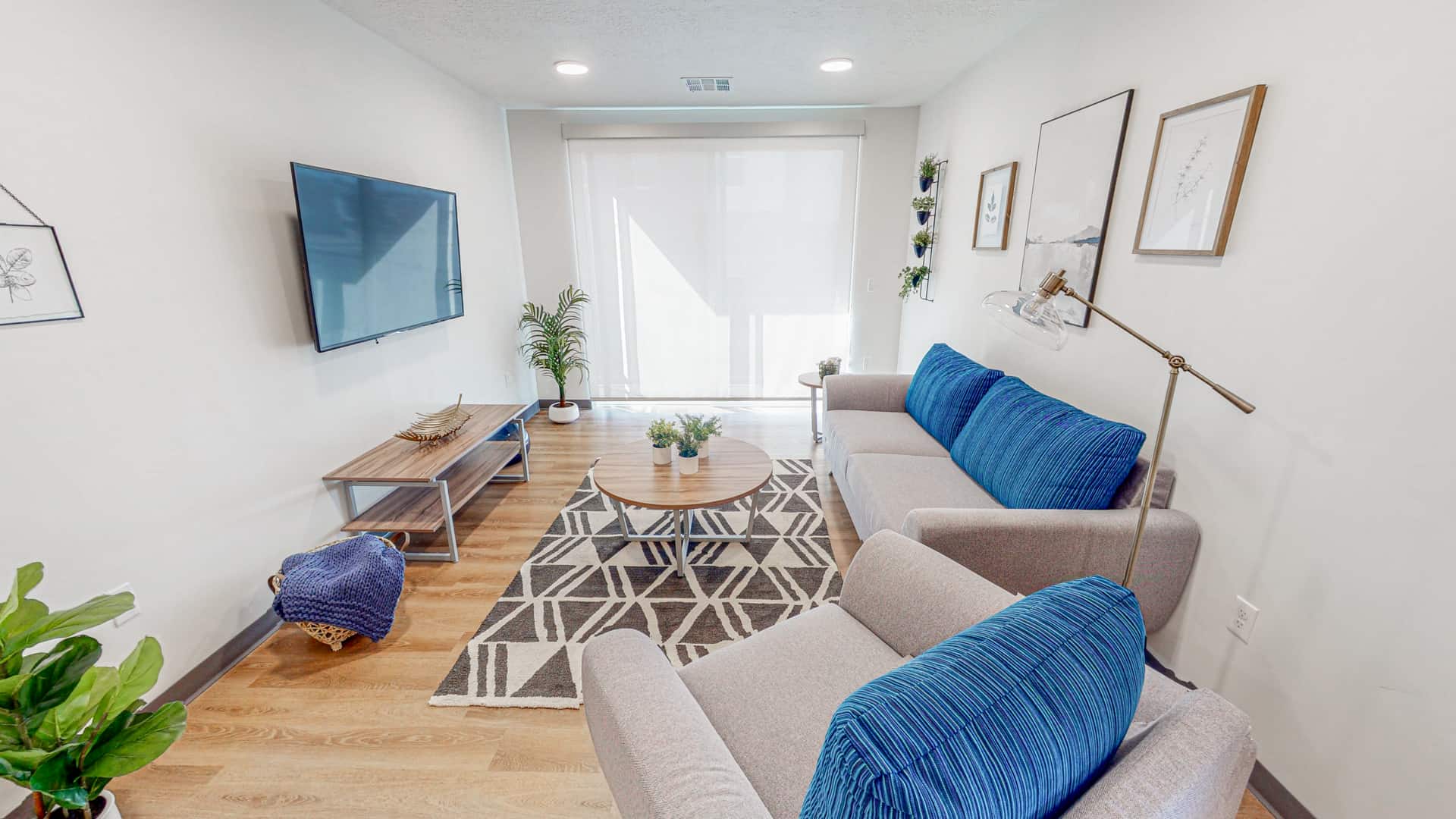 Lease Takeover – Private Room & Bath, 4x4 Student Apartment Near UVU