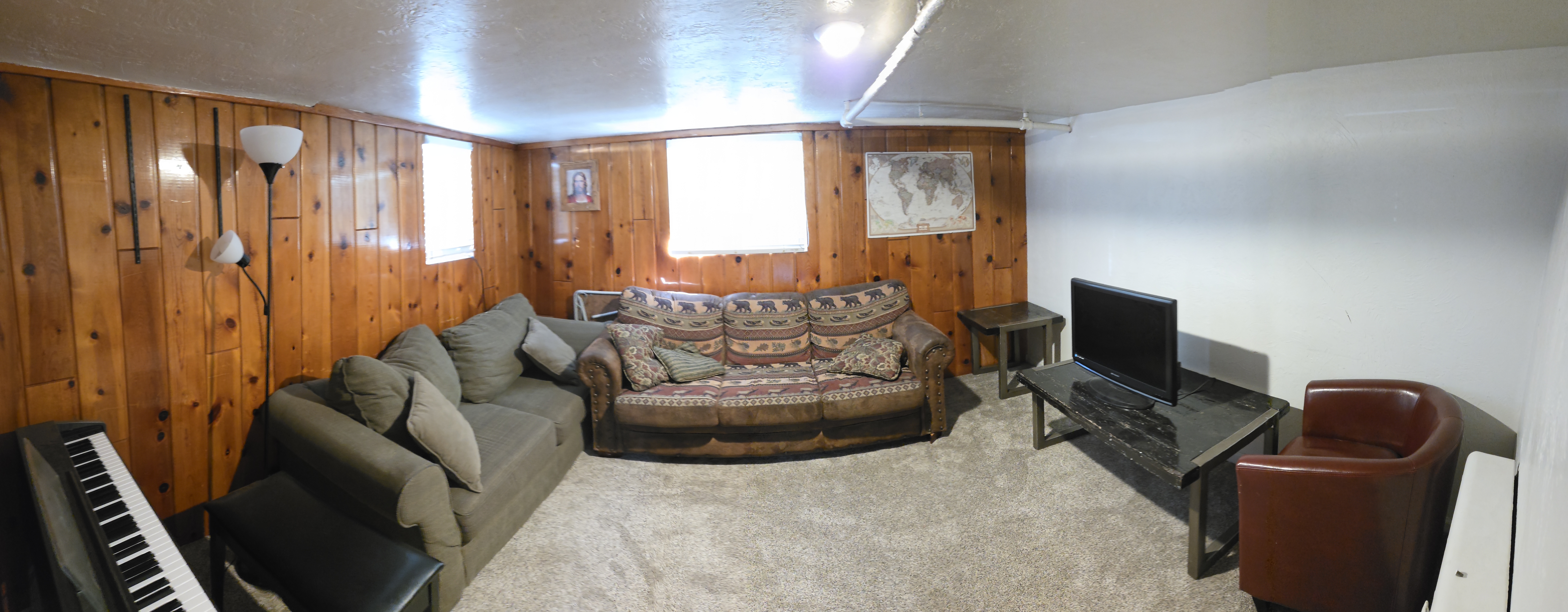 Private Male Room next to USU Campus