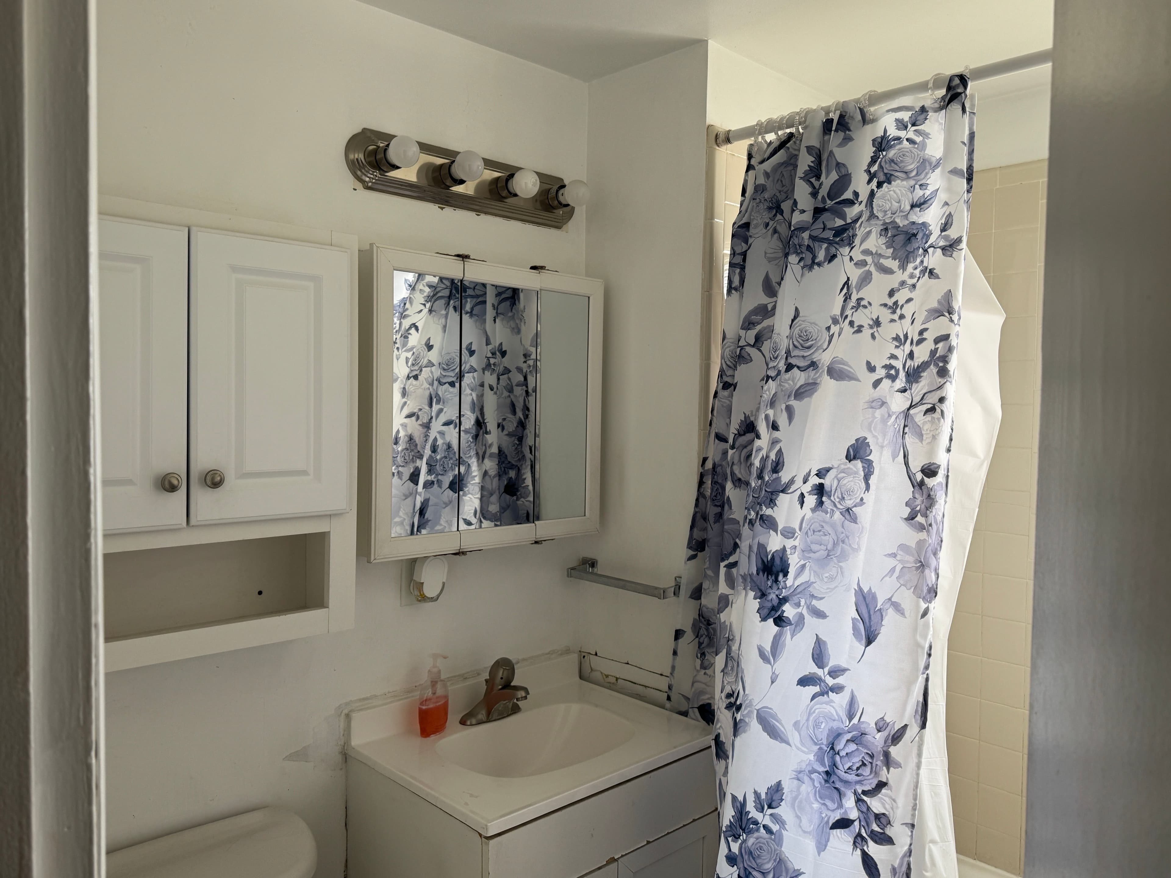 Affordable Shared Room Close to Campus