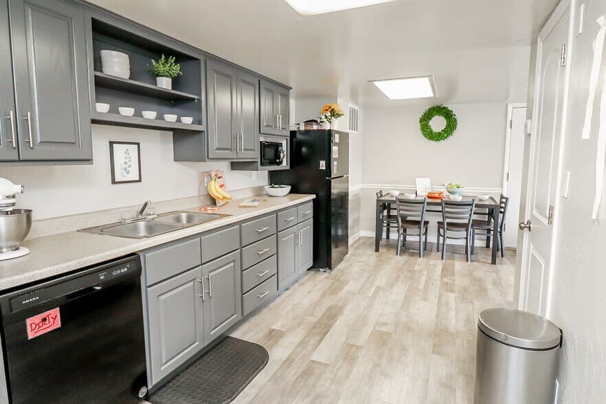 Live close to BYU campus! Shared room!