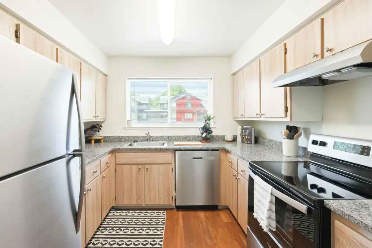 Ducks Village: fully furnished student living minutes from UO