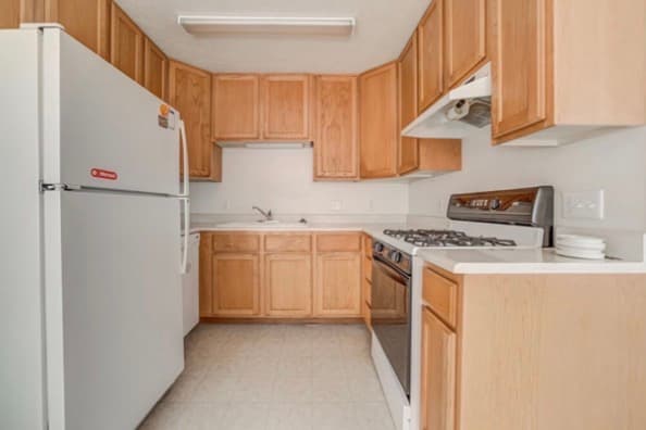 Menβs Year Contract Santa Barbara Condo Close to BYUπ