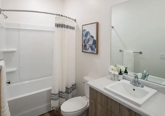 Foothill Lofts Apartments & Townhomes slider image 5